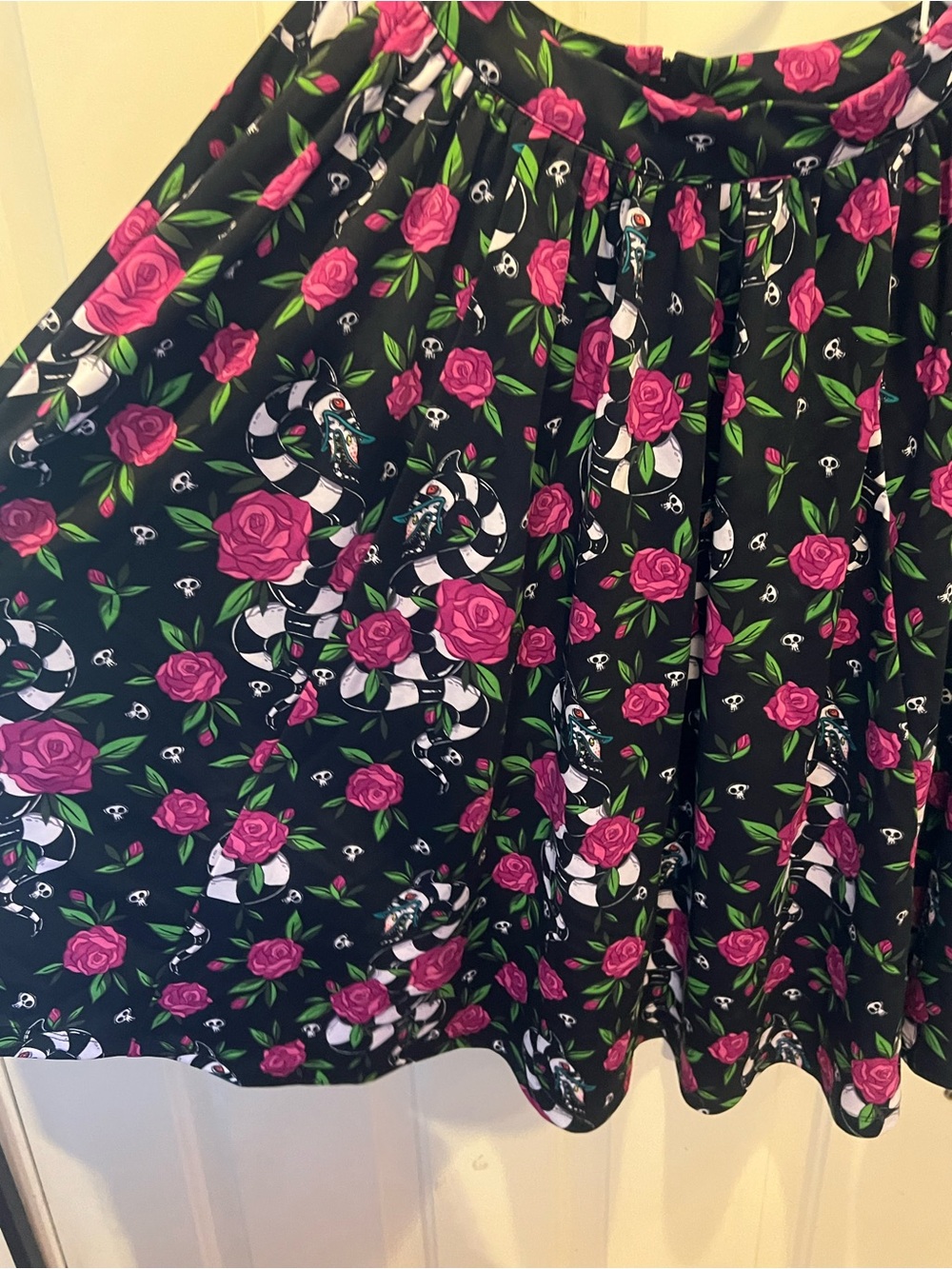 Vixen by Micheline Pitt Beetlejuice Black Skirt with Pink Rose and SandwormPrint - Picture 2 of 3